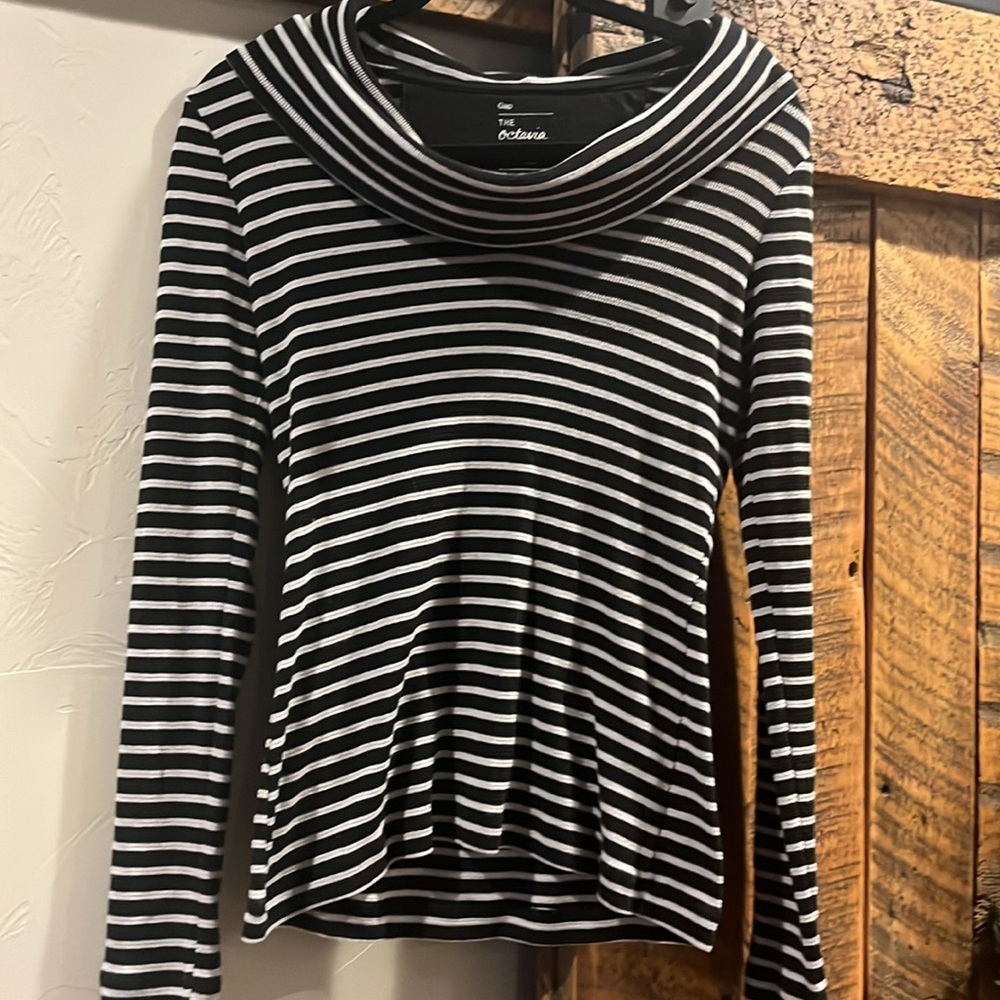GAP WAFFLE COWLNECK